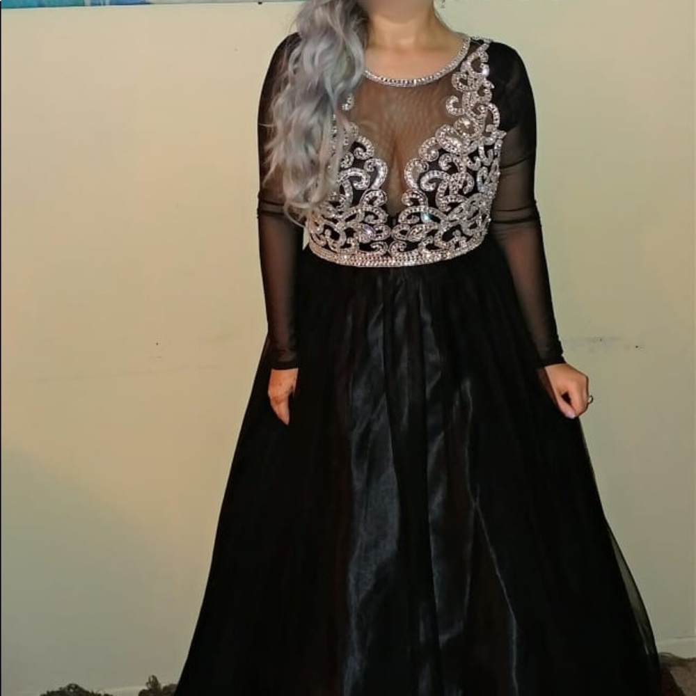 Sahar's Couture - Picture 7 of 8
